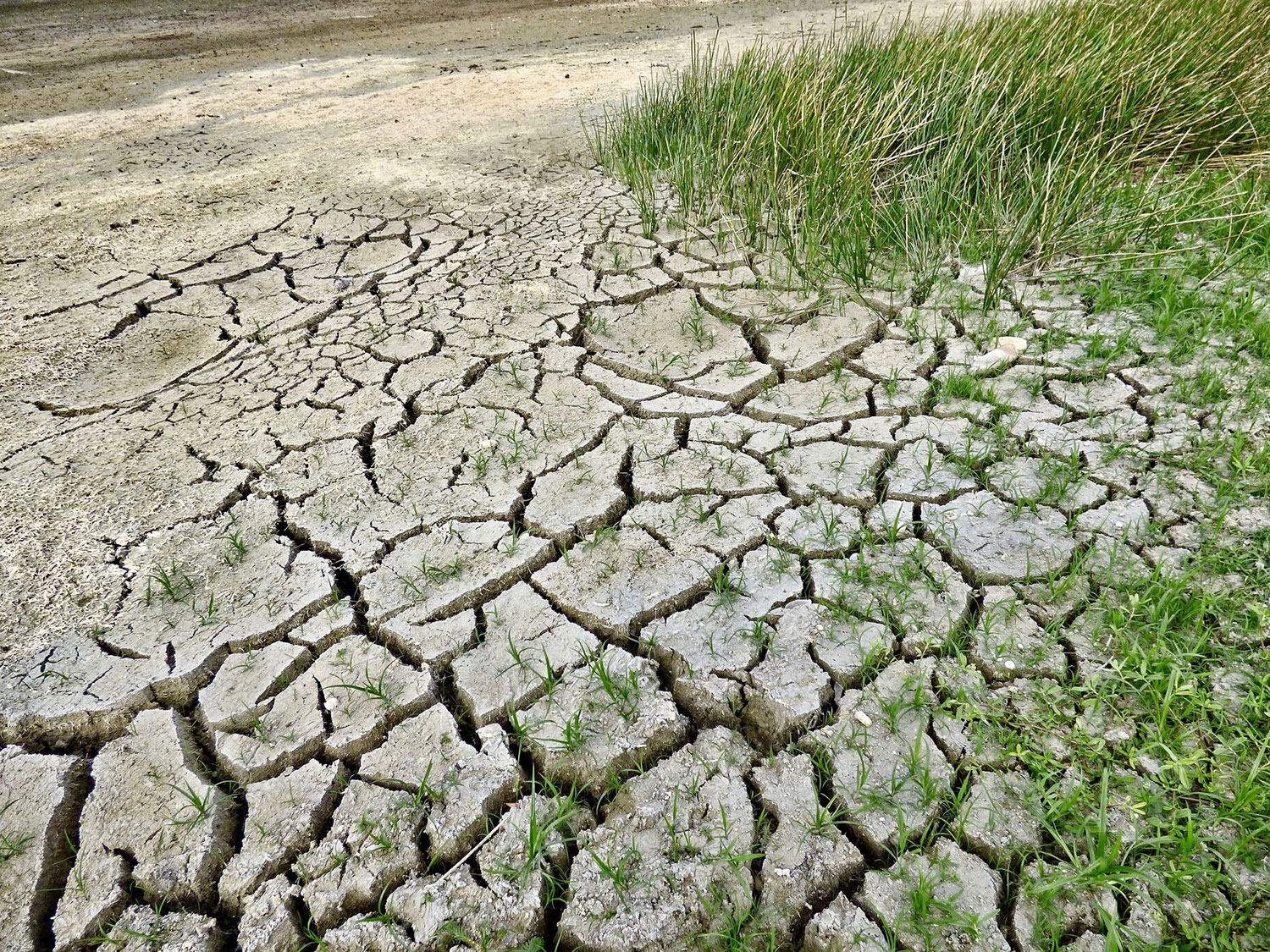 climate change dry lake bed